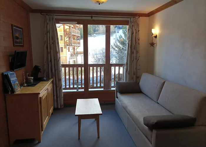 Résidence Les Alpages 4 étoiles - Appartement 4 personnes - Piscine, Hammam, Sauna, Jacuzzi - ValCenis 73480
