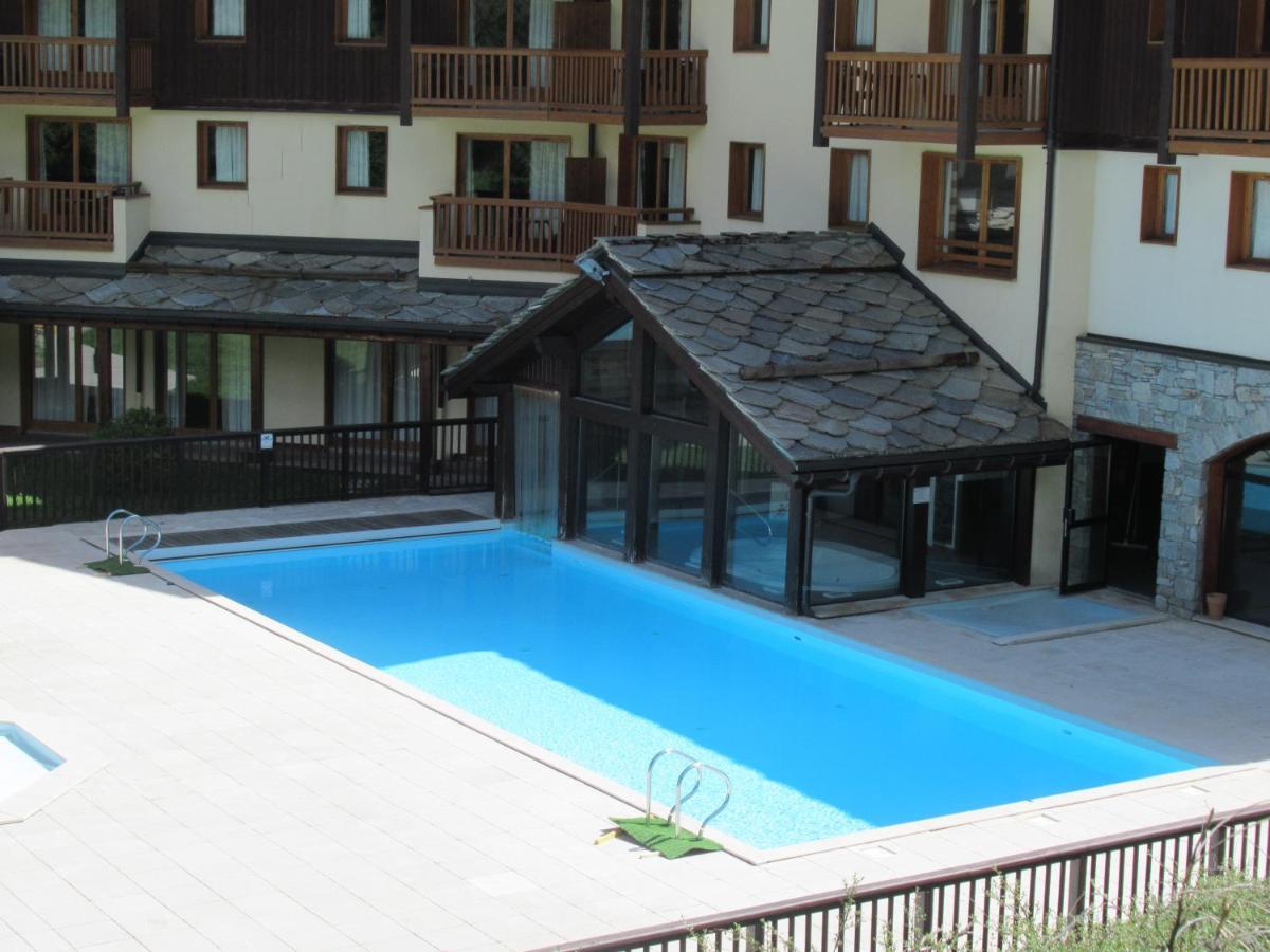 Apartment Les Alpages: Alpine Retreat With Pool & Wellness *