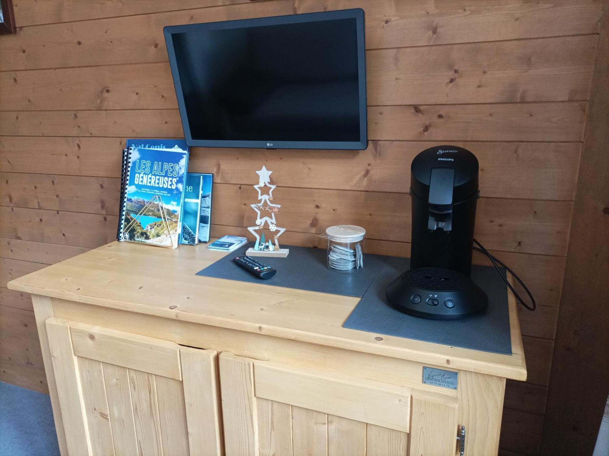 Les Alpages: Alpine Retreat With Pool & Wellness