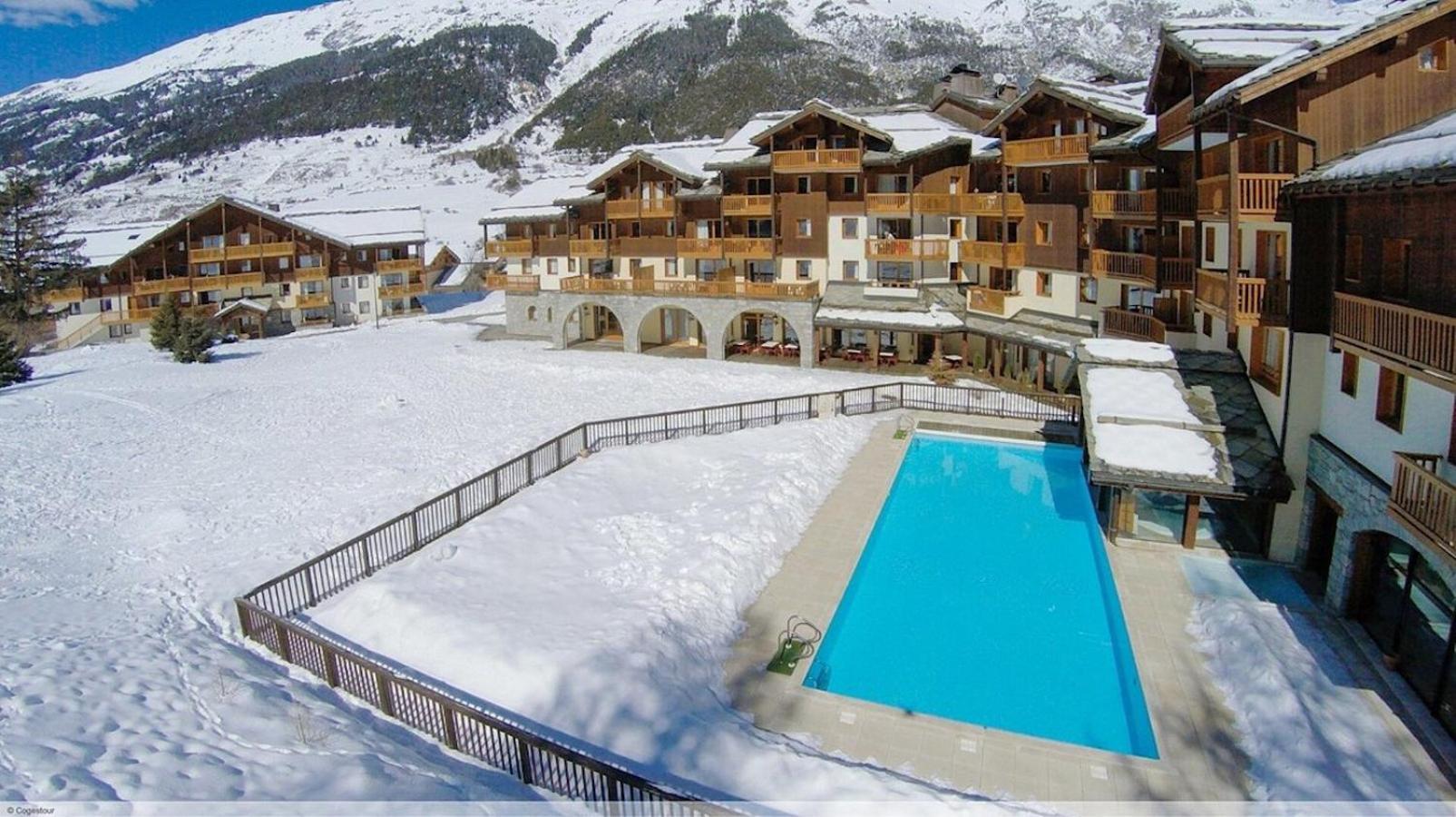 Apartment Les Alpages: Alpine Retreat With Pool & Wellness *