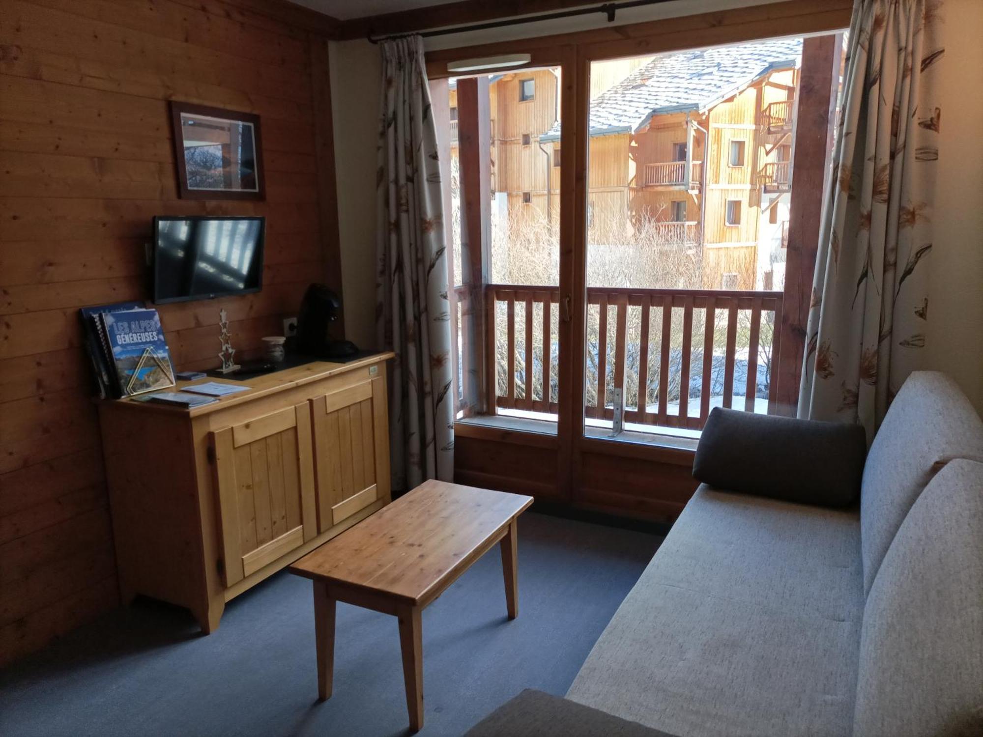 Les Alpages: Alpine Retreat With Pool & Wellness Apartment *